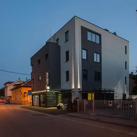 National Szálloda 3*