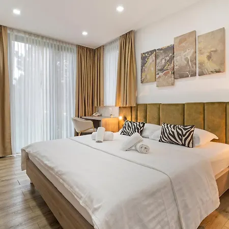 Hotel National 3*